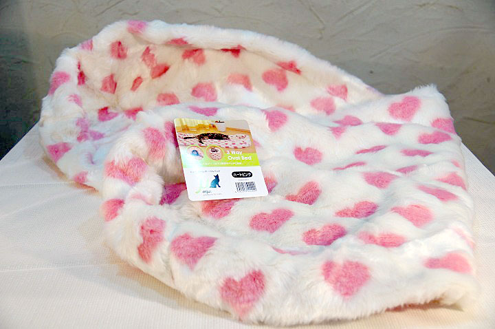 http://www.e-interiorshop.com/image/pet-goods033.jpg
